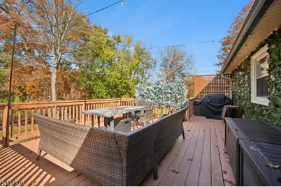 223 Chaucer Dr, Berkeley Heights Township, NJ 07922 - Photo 25