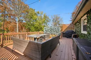 223 Chaucer Dr, Berkeley Heights Township, NJ 07922 - Photo 25