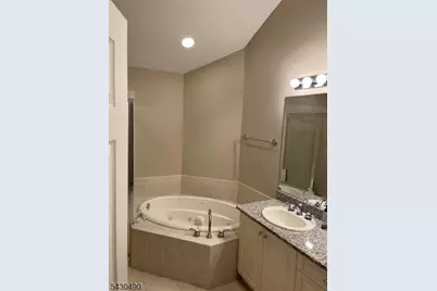 627 Binghampton Ln, Livingston, NJ 07039 - Photo 19