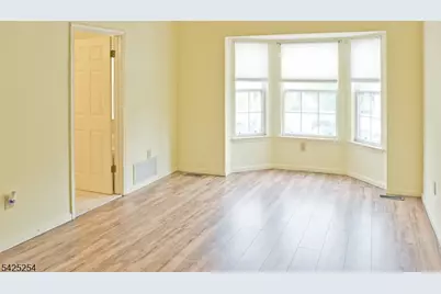 61 Washington Ct, Montville Township, NJ 07082 - Photo 9