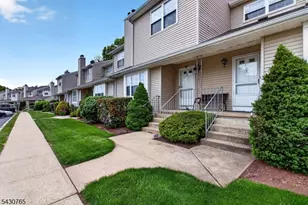 61 Freemont Ct, Franklin Township, NJ 08873 - Photo 1