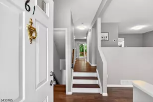 61 Freemont Ct, Franklin Township, NJ 08873 - Photo 9