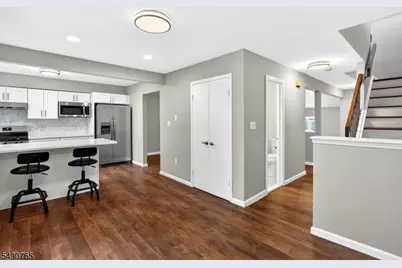 61 Freemont Ct, Franklin Township, NJ 08873 - Photo 15