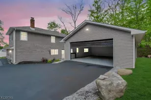 385 Maxim Dr, Hopatcong, NJ 07843 - Photo 3