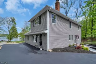 385 Maxim Dr, Hopatcong, NJ 07843 - Photo 37