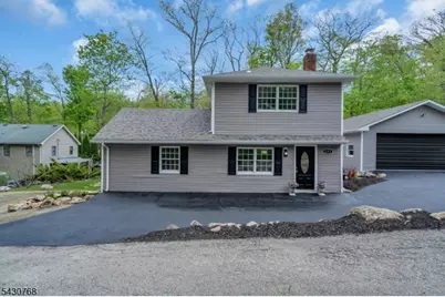385 Maxim Dr, Hopatcong, NJ 07843 - Photo 3