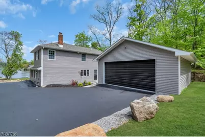 385 Maxim Dr, Hopatcong, NJ 07843 - Photo 5