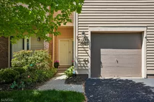 137 Kingston Ct, Madison, NJ 07940 - Photo 1