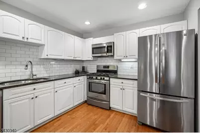137 Kingston Ct, Madison, NJ 07940 - Photo 5