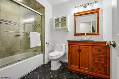 137 Kingston Ct, Madison, NJ 07940 - Photo 25