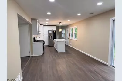 110 Murdock St, Woodbridge Township, NJ 08863 - Photo 5