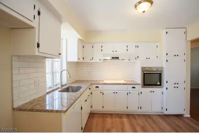 50 Mountain View Ave, Washington Township, NJ 07853 - Photo 11