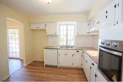 50 Mountain View Ave, Washington Township, NJ 07853 - Photo 13