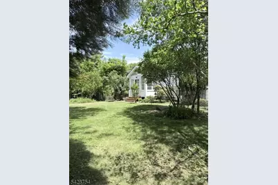 50 Mountain View Ave, Washington Township, NJ 07853 - Photo 3