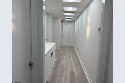 209 S Livingston Ave, Livingston, NJ 07039 - Photo 13