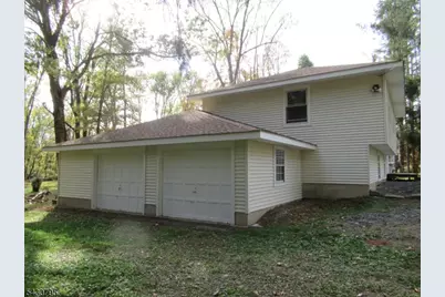 192 Bryans Rd, Washington Township, NJ 08827 - Photo 3