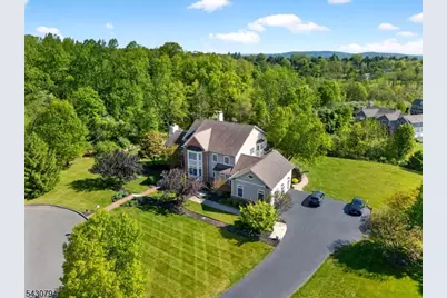 8 Morningside Ct, Raritan Township, NJ 08822 - Photo 5