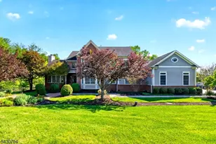 8 Morningside Ct, Raritan Township, NJ 08822 - Photo 3