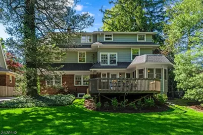 221 Christopher St, Montclair, NJ 07042 - Photo 35