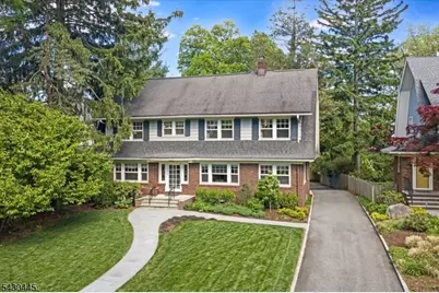 221 Christopher St, Montclair, NJ 07042 - Photo 43