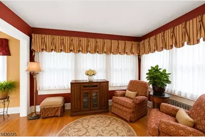 7 Wayland Dr, Verona Twp., NJ 07044 - Photo 5