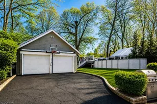 7 Wayland Dr, Verona Twp., NJ 07044 - Photo 29