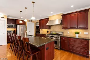 7 Wayland Dr, Verona Twp., NJ 07044 - Photo 9