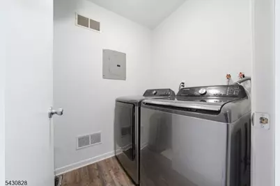 825 Riverside Ave #203, Lyndhurst Township, NJ 07071 - Photo 15