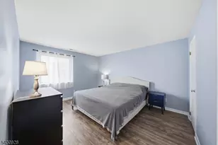 825 Riverside Ave, Lyndhurst Township, NJ 07071 - Photo 17