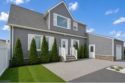 108 Ottawa Ave #2, Hasbrouck Heights, NJ 07604 - Photo 3