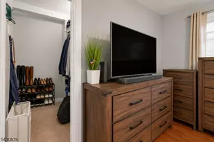 108 Ottawa Ave, Hasbrouck Heights, NJ 07604 - Photo 17