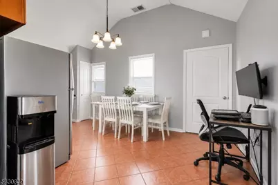 108 Ottawa Ave #2, Hasbrouck Heights, NJ 07604 - Photo 9