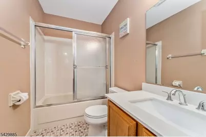 7 Esther Ct, Lebanon, NJ 08833 - Photo 17
