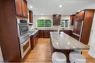 355 Wyoming Ave, Millburn, NJ 07041 - Photo 25