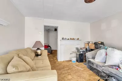 88 Komorn St, Newark, NJ 07105 - Photo 15