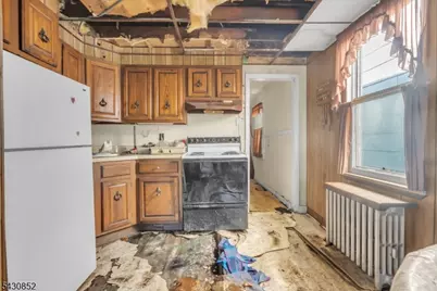 88 Komorn St, Newark, NJ 07105 - Photo 21