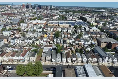 88 Komorn St, Newark, NJ 07105 - Photo 9