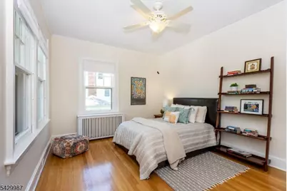 132 Christopher St, Montclair, NJ 07042 - Photo 35