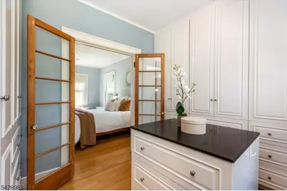 132 Christopher St, Montclair, NJ 07042 - Photo 29