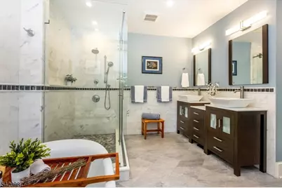 132 Christopher St, Montclair, NJ 07042 - Photo 31