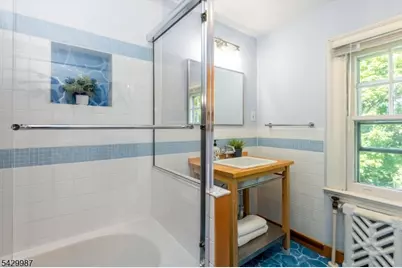 132 Christopher St, Montclair, NJ 07042 - Photo 43