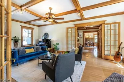 132 Christopher St, Montclair, NJ 07042 - Photo 9