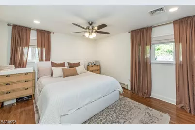 18 Evergreen Dr, Lincoln Park, NJ 07035 - Photo 31