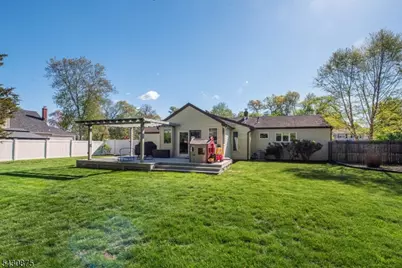 18 Evergreen Dr, Lincoln Park, NJ 07035 - Photo 41