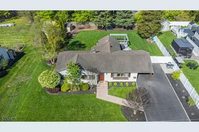 18 Evergreen Dr, Lincoln Park, NJ 07035 - Photo 3