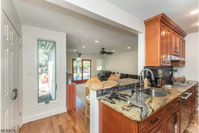 18 Evergreen Dr, Lincoln Park, NJ 07035 - Photo 11
