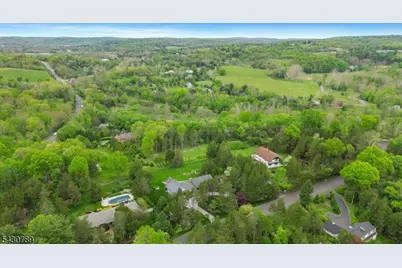 35 Ski Hill Dr, Bedminster Township, NJ 07921 - Photo 31