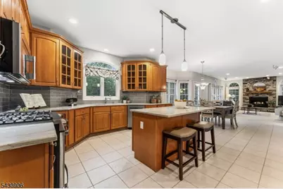 305 Charlton Ln, Branchburg Township, NJ 08853 - Photo 15