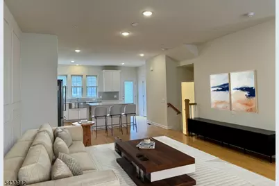 2 Gala Ct, Livingston, NJ 07039 - Photo 3
