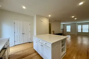 2 Gala Ct, Livingston, NJ 07039 - Photo 7